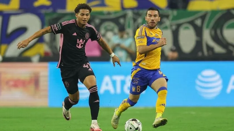 Messi và các đồng đội sẽ giành chiến thắng với lợi thế sân nhà Messi và các đồng đội sẽ giành chiến thắng với lợi thế sân nhà